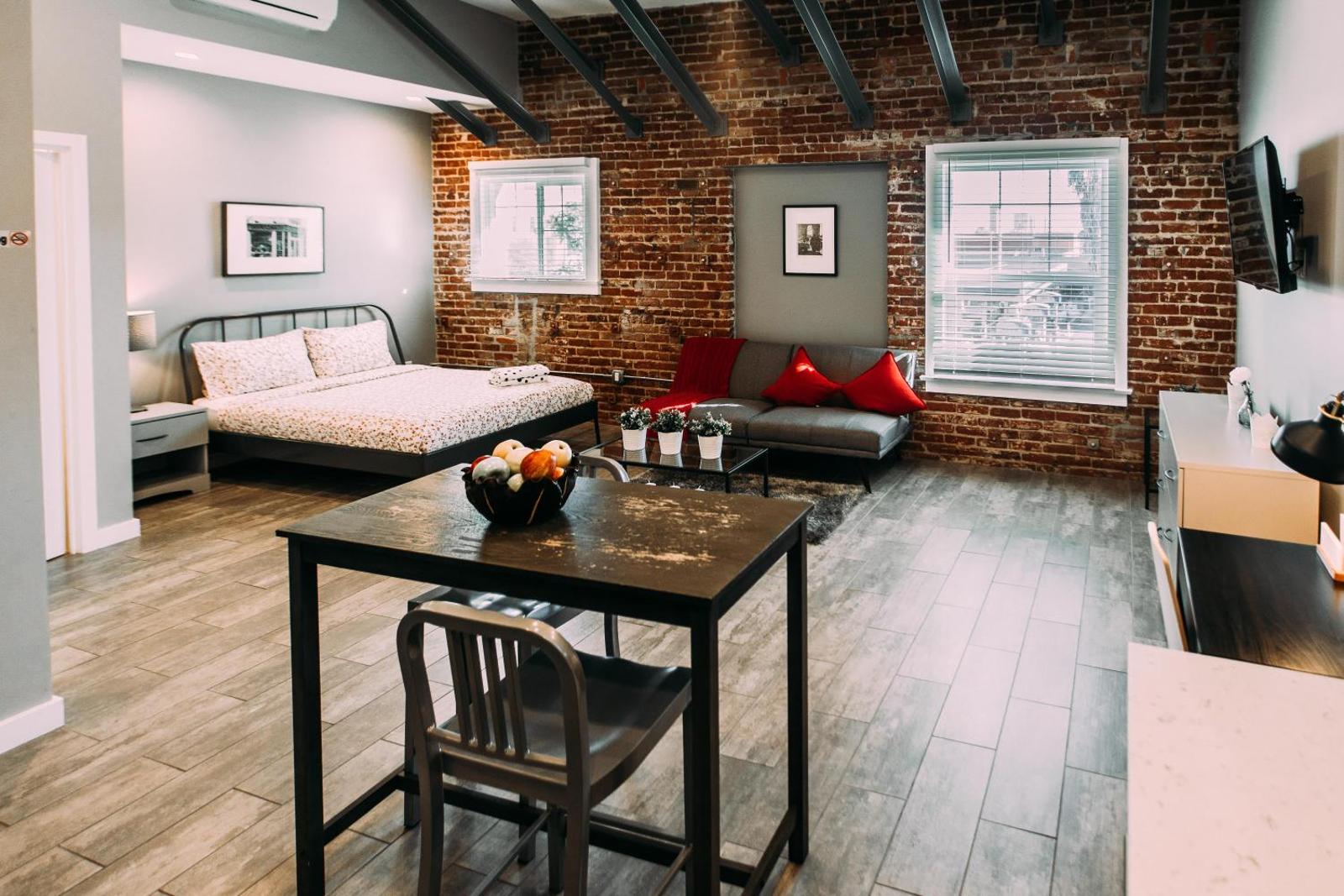 New Urban Loft in Hollywood Main image 1